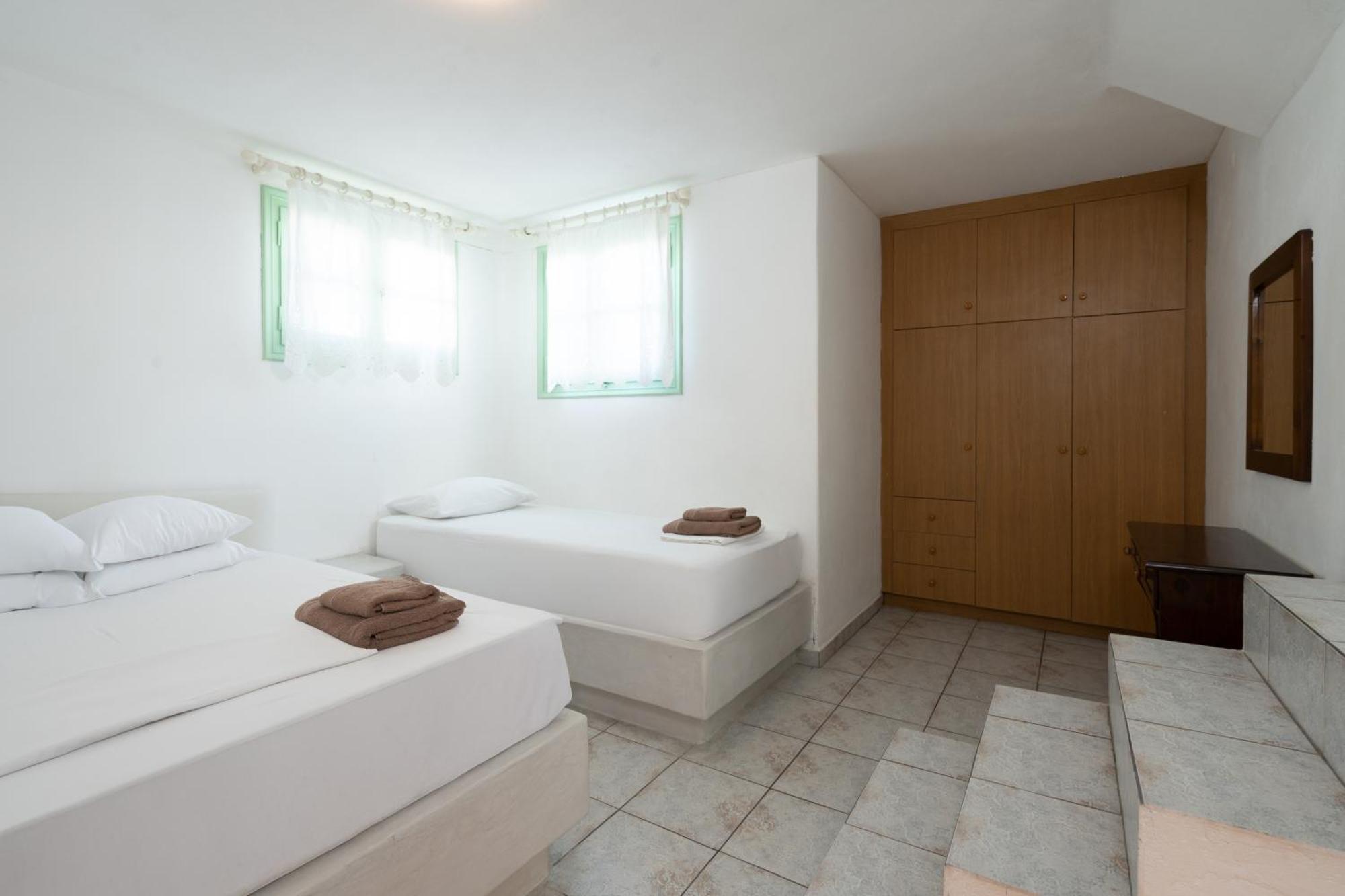 Perseas Aparthotel Naousa  Exterior photo